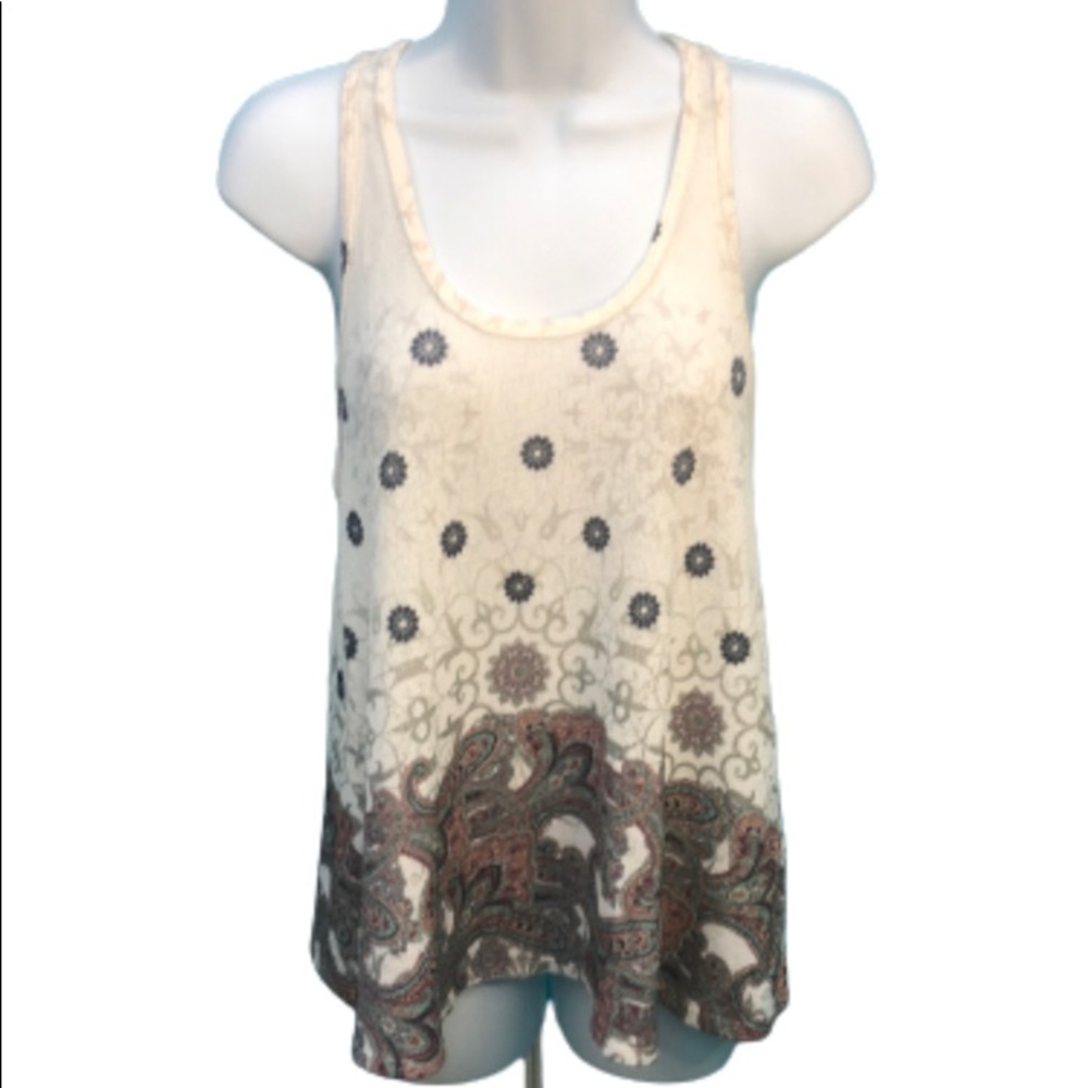 GAZE USA CREAM KNIT TOP WITH FLORAL/PAISLEY PATTERN • FLARED AT BOTTOM • sz M
